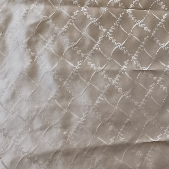 Tablecloth All Occasion Gold Festive Christmas New Years Rectangle 59" x 100" - Picture 4 of 6